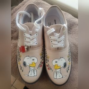 Brand New Bradford Exchange women's shoe size 10 US